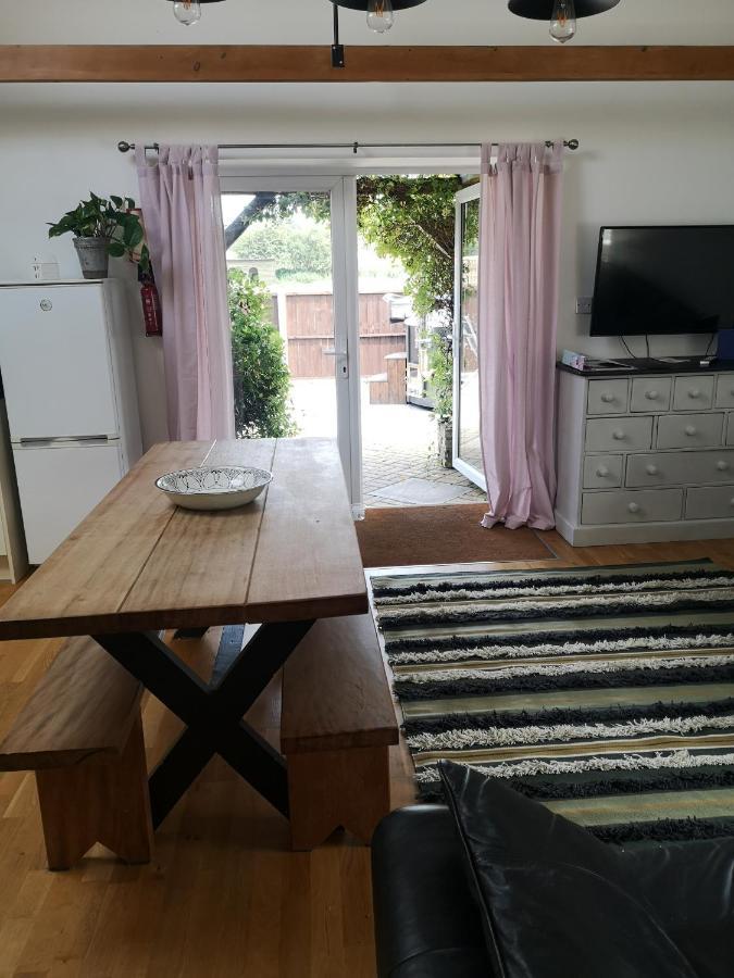 Oak Cottage With Private Log Fired Hot Tub Maidstone Eksteriør billede